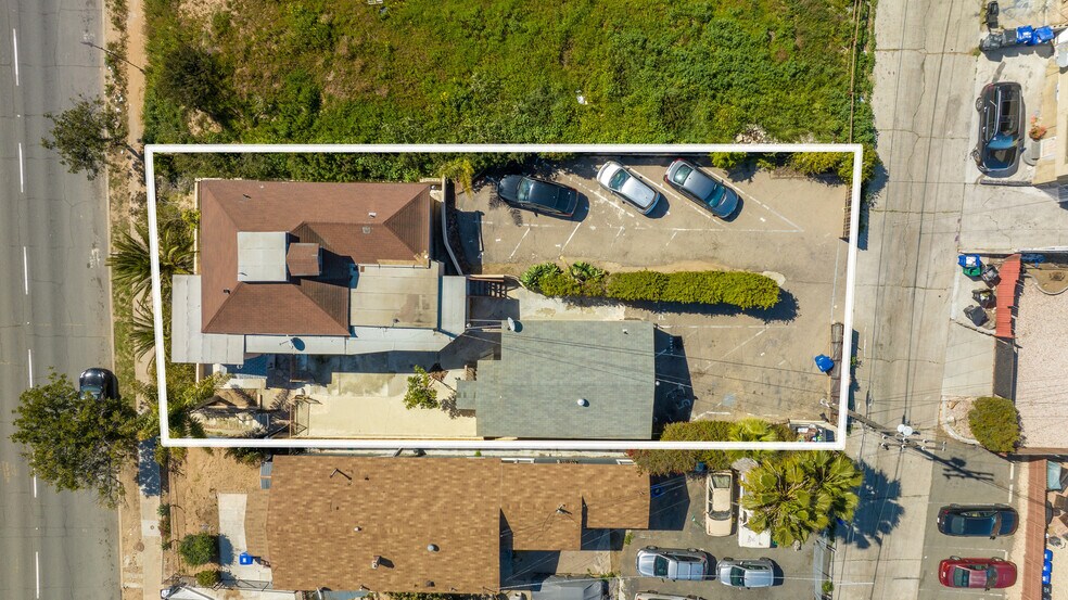 More Photos Of 2760-2762 Market St, San Diego Apartments For Sale