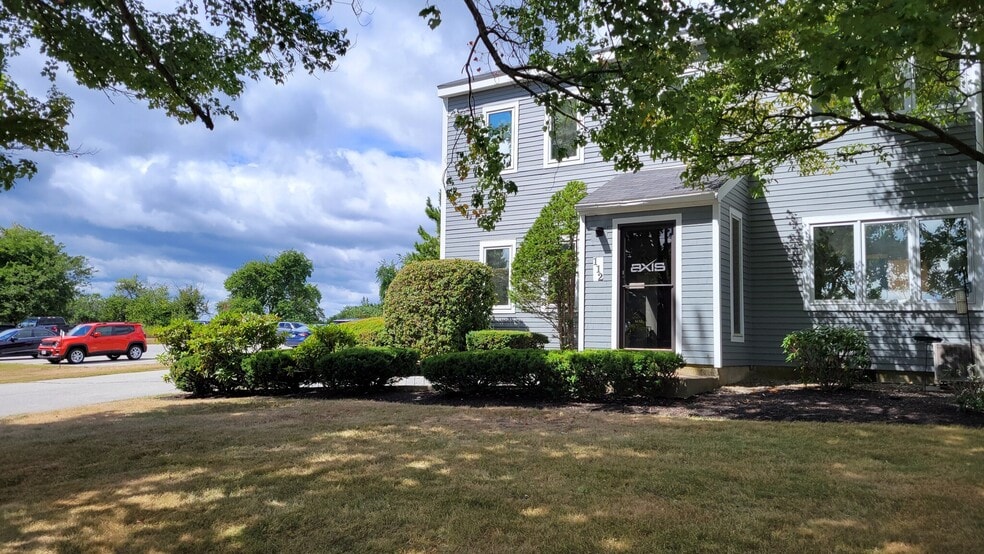 More Photos Of 112 Parker St, Newburyport Research And Development For Lease