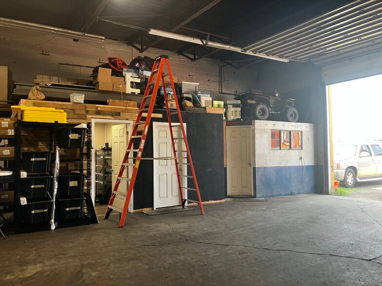 More Photos Of 229 French, Buffalo Service For Sale