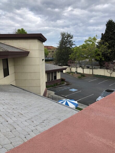 More Photos Of 299 Fairchild Dr, Mountain View Light Distribution For Lease