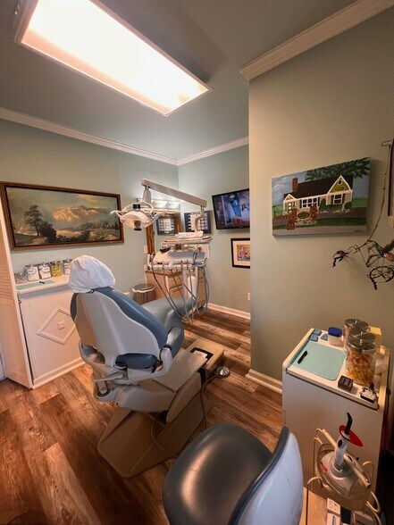 More Photos Of 407 Brewer Dr, Nashville Medical For Sale