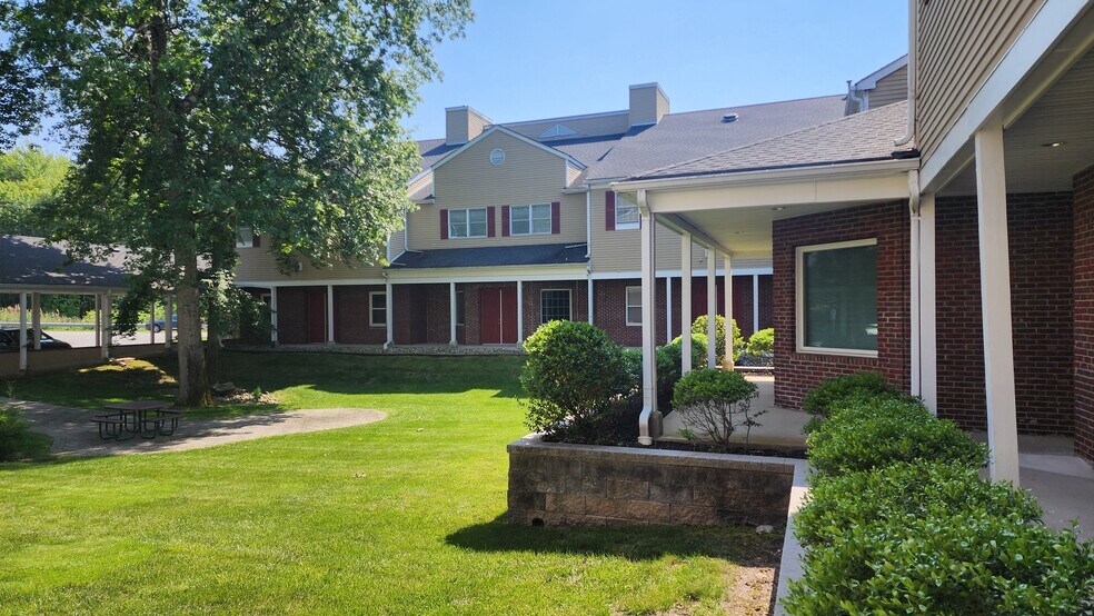 More Photos Of 256 Columbia Tpke, Florham Park Medical For Lease