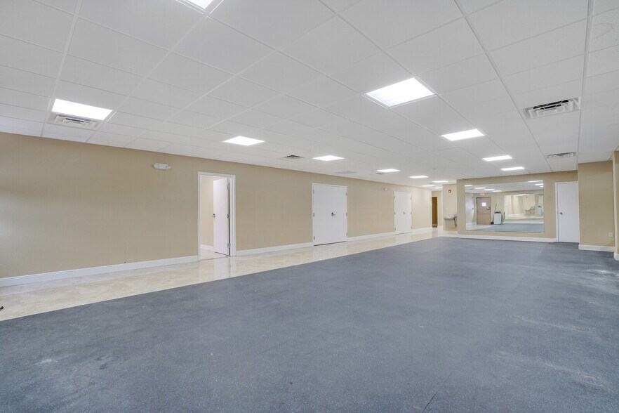 More Photos Of 2310 E Atlantic Blvd, Pompano Beach Office For Sale