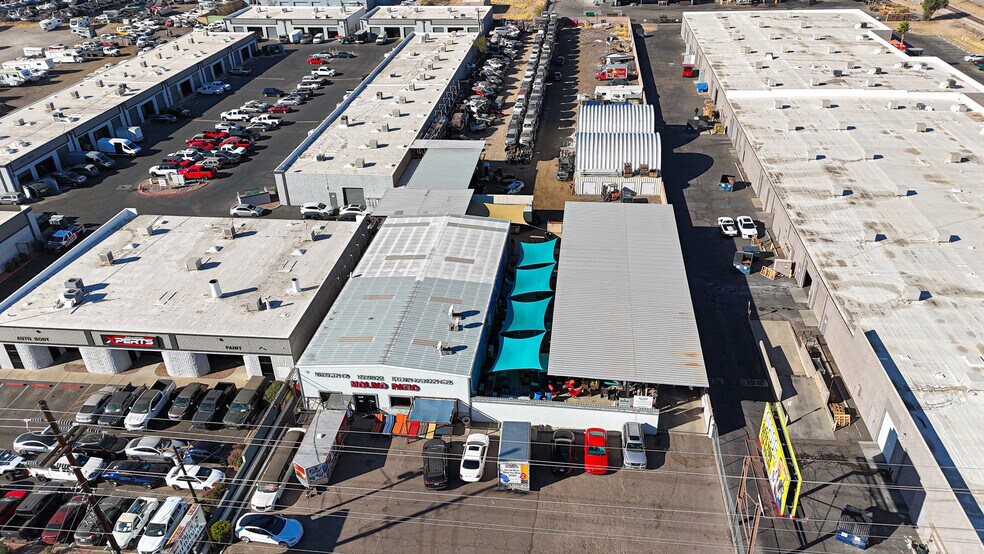 More Photos Of 236 S Alma School Rd, Mesa Showroom For Sale