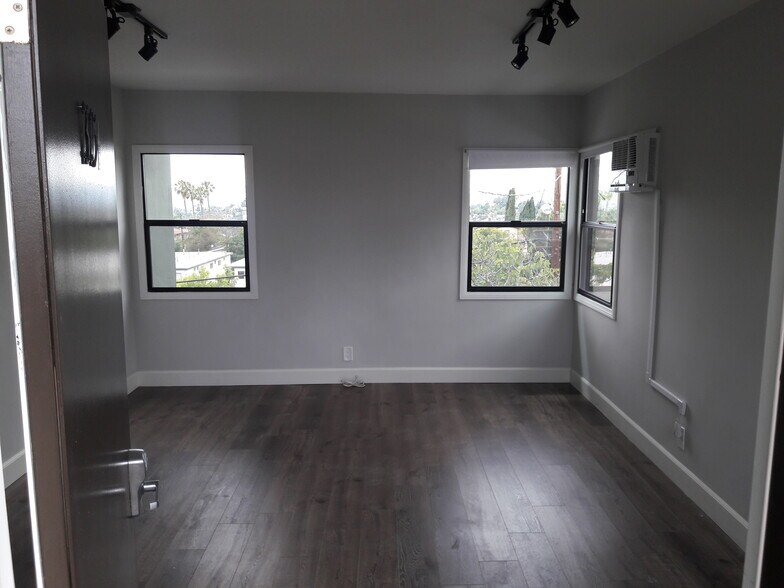 More Photos Of 1311-1315 N Allesandro St, Los Angeles Apartments For Sale