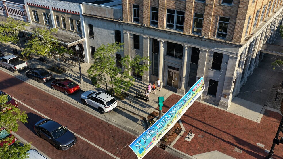 More Photos Of 201 Oak Ave, Sanford Storefront Retail Office For Lease