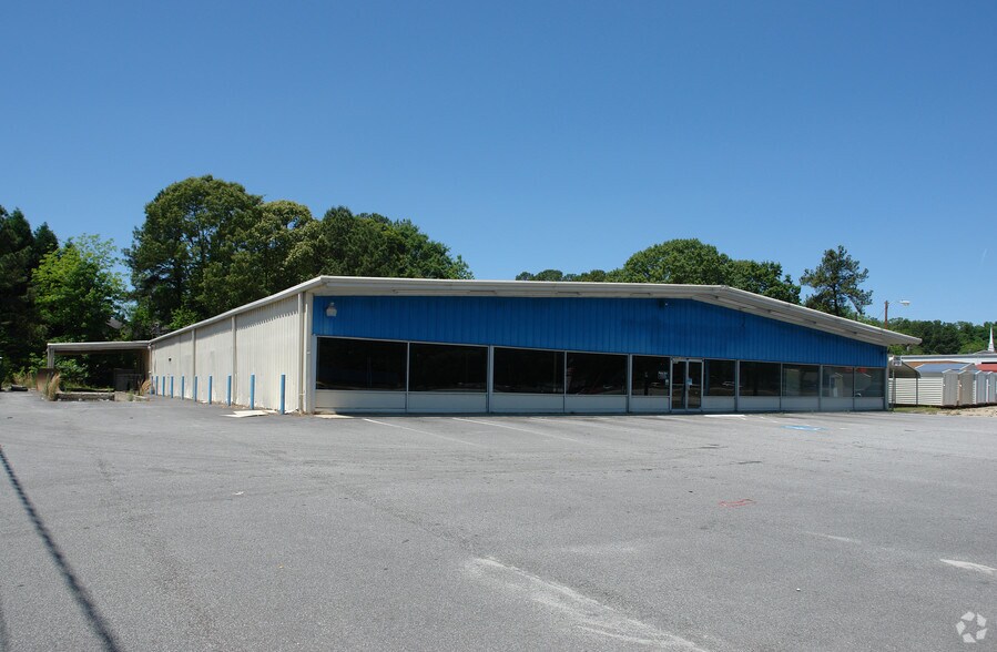 More Photos Of 7401 Tara Blvd, Jonesboro Freestanding For Sale