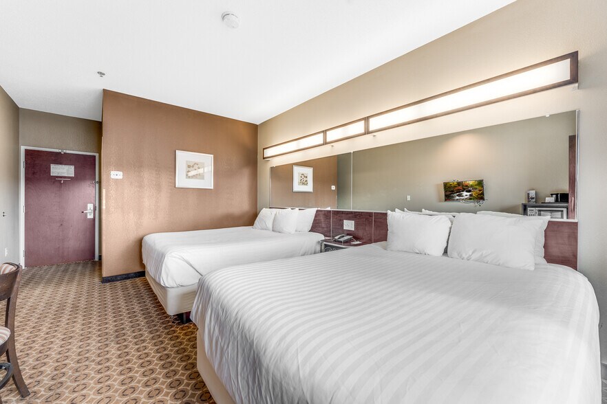 More Photos Of 20 Southland Dr, Fairmont Hotel For Sale