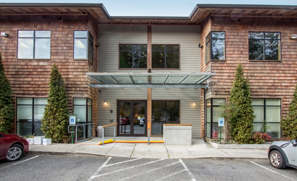 More Photos Of 19500 10th Ave NE, Poulsbo Medical For Sale