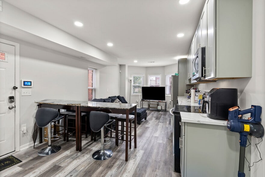 More Photos Of 4710 Liberty Heights Ave, Baltimore General Retail For Sale