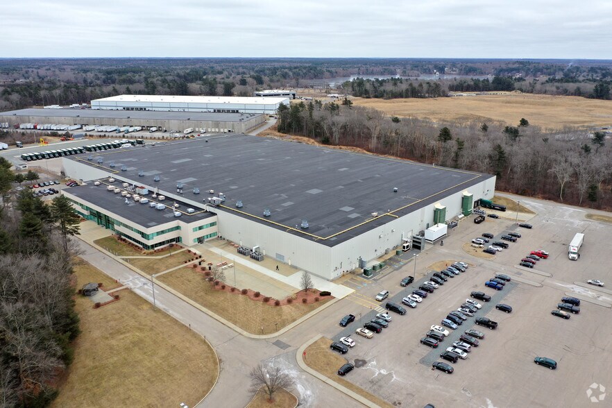 More Photos Of 300 Constitution Dr, Taunton Distribution For Lease