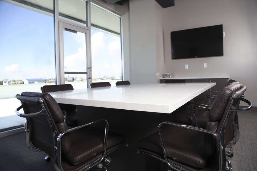 More Photos Of 545 E University Pky, Orem Office For Lease