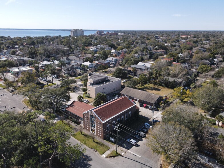 More Photos Of 856 Margaret St, Jacksonville Religious Facility For Sale