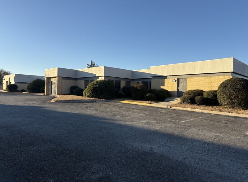 Primary Photo Of 1021 N Houston Rd, Warner Robins Medical For Sale