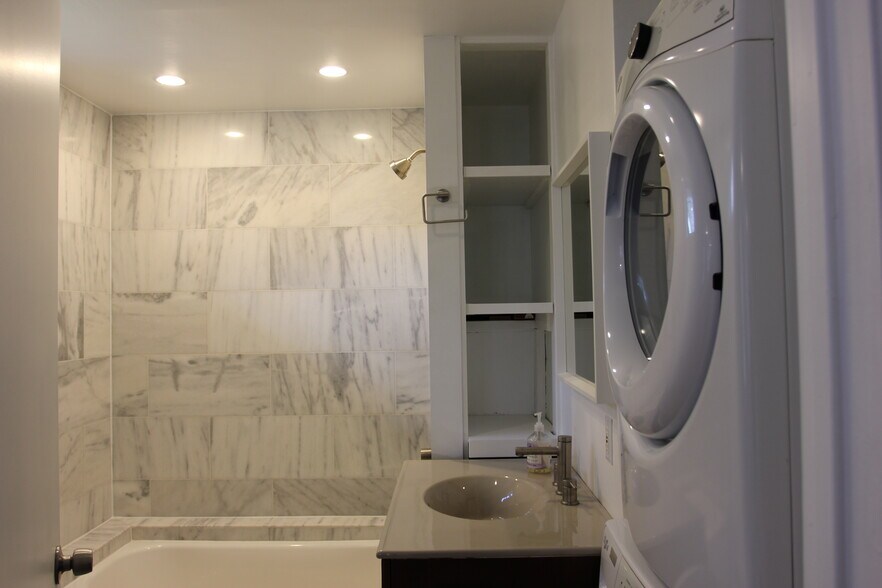 More Photos Of 1601 Holly St, Austin Medical For Lease
