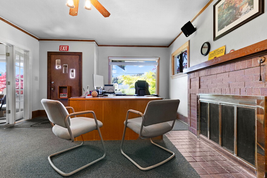 More Photos Of 16521 SE Powell St, Portland Loft Creative Space For Sale