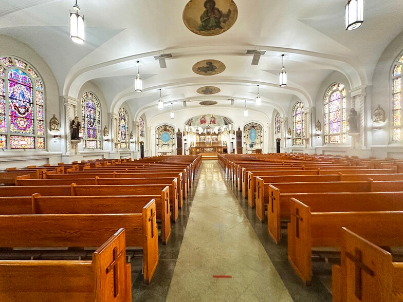 More Photos Of 2311 S Washtenaw Ave, Chicago Religious Facility For Sale