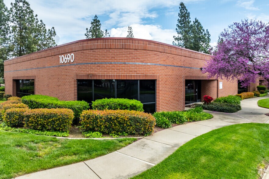 Primary Photo Of 10690 White Rock Rd, Rancho Cordova Office For Sale