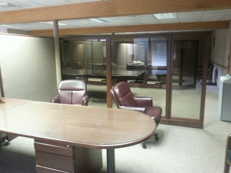 More Photos Of 7019 E Dominick St, Rome Auto Dealership For Lease