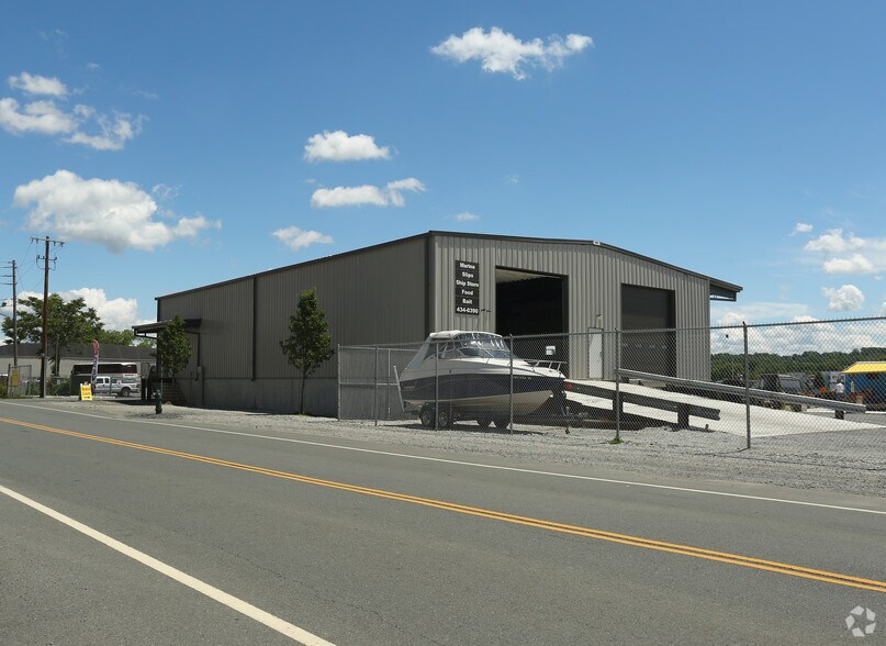 More Photos Of 5 Broadway, Albany Marina For Sale