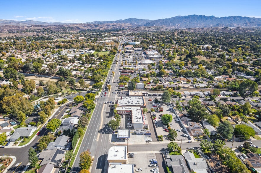 More Photos Of 23942-23945 Lyons Ave, Santa Clarita Storefront Retail Office For Lease