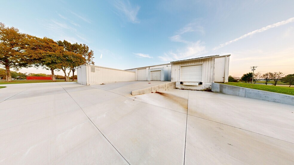 More Photos Of 855 Allens Chapel Rd, Smithville Manufacturing For Sale