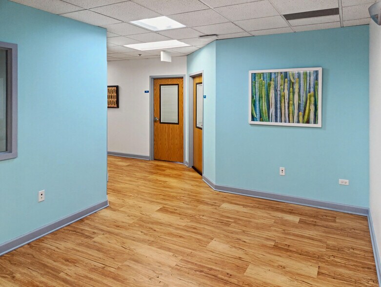 More Photos Of 1N131 County Farm Rd, Winfield Office For Sale