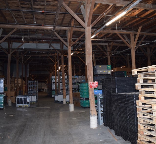 More Photos Of 1001 Ohlendorf Rd, Osceola Manufacturing For Lease