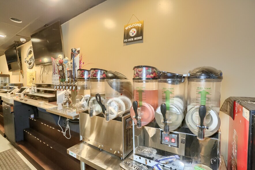 More Photos Of 7365 Denniston Ave, Pittsburgh General Retail For Sale