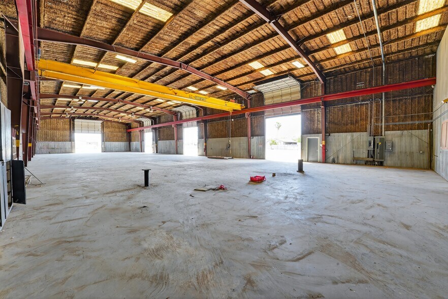 More Photos Of 2434 Etring Ave, Corpus Christi Warehouse For Sale
