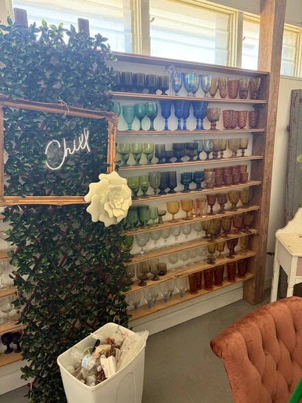 More Photos Of 302 Williams St, Fayetteville Flex For Sale