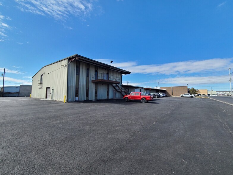 More Photos Of 2601 S Constitution Blvd, Salt Lake City Manufacturing For Lease