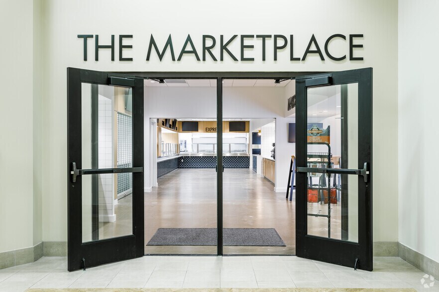 More Photos Of 26555 Evergreen Rd, Southfield Office For Lease