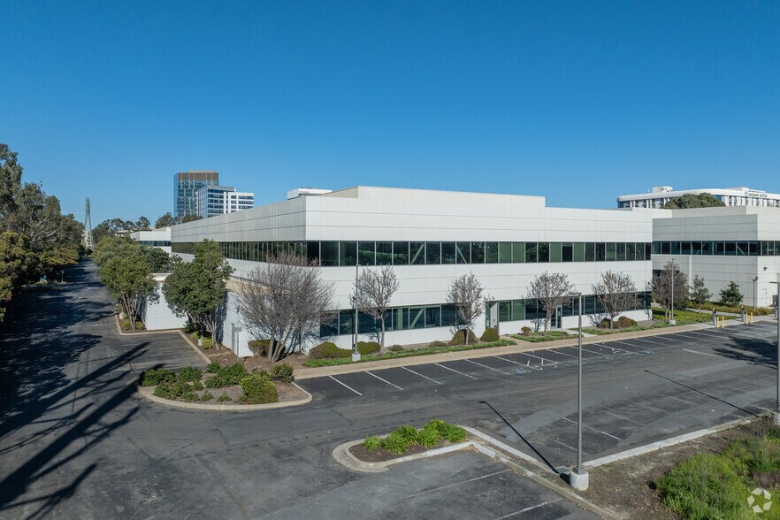 More Photos Of 225 Gateway Blvd, South San Francisco Research And Development For Lease