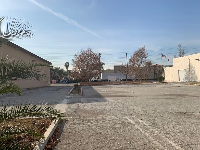 More Photos Of 8614 Valley Blvd, Rosemead Light Distribution For Sale