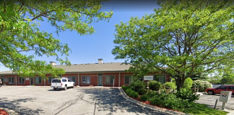 More Photos Of 6785 Weaver Rd, Rockford Medical For Lease