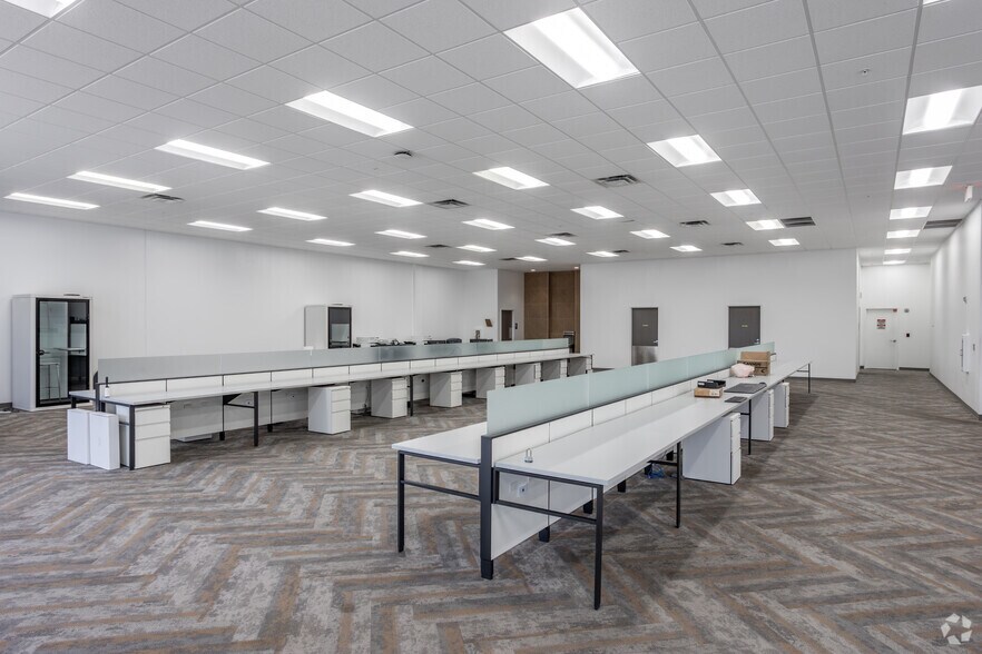 More Photos Of 4505 Derrick Industrial Pky, Atlanta Distribution For Lease