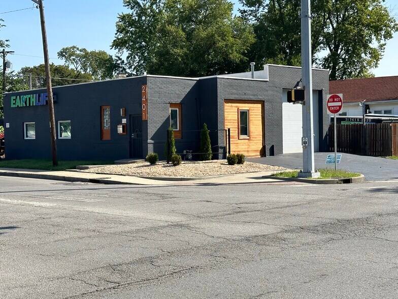 Primary Photo Of 2401 N Harding St, Indianapolis Flex For Sale