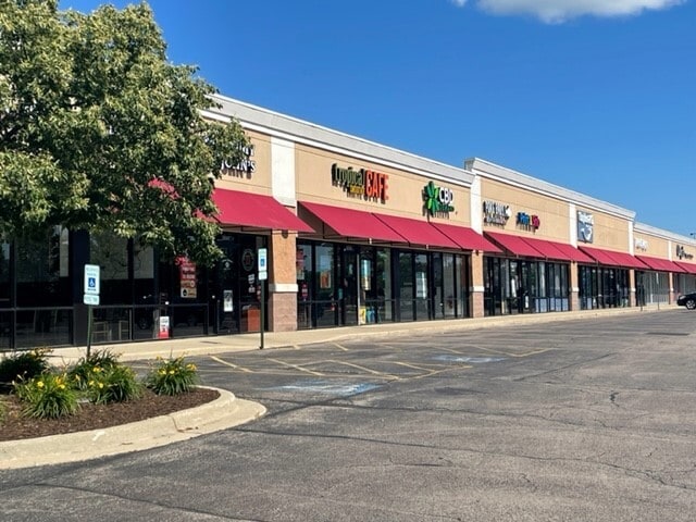 Primary Photo Of 3817-3843 E Main St, St Charles Storefront Retail Office For Lease