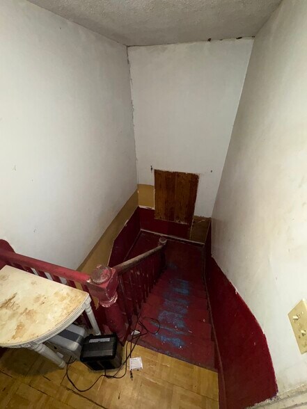 More Photos Of 692 King St, Charleston Apartments For Sale