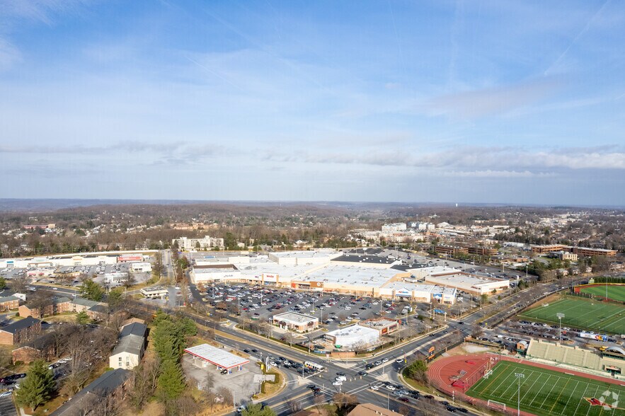 More Photos Of 1238 Putty Hill Ave, Towson General Retail For Lease