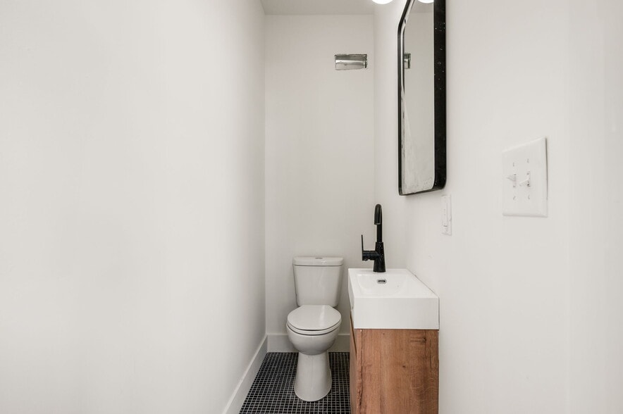 More Photos Of 4921 Chester Ave, Philadelphia Multifamily For Sale