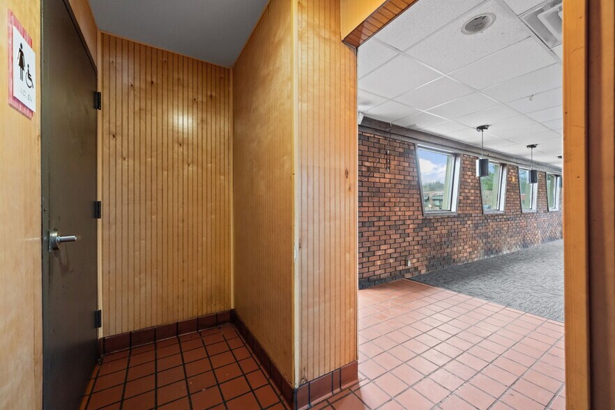 More Photos Of 1301 Gum Branch Rd, Jacksonville Restaurant For Sale