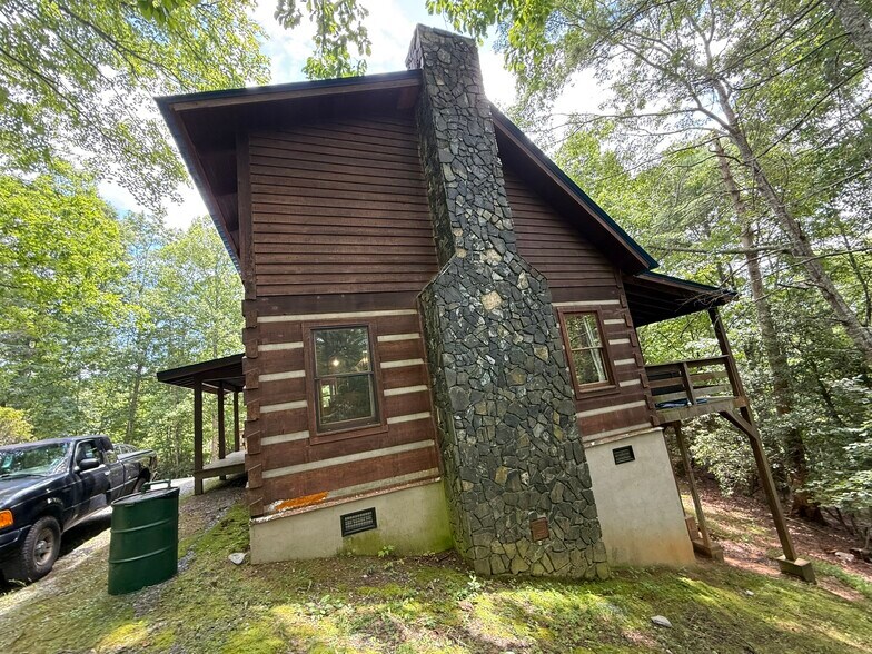 More Photos Of 1105 Fall Creek Rd, Purlear Specialty For Sale