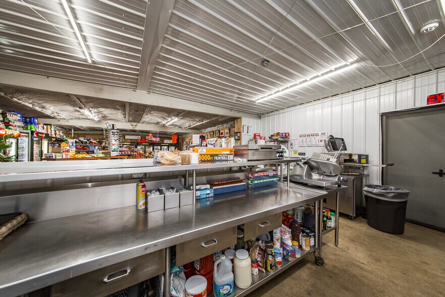 More Photos Of 3953 Highway 95, Cleveland Convenience Store For Sale