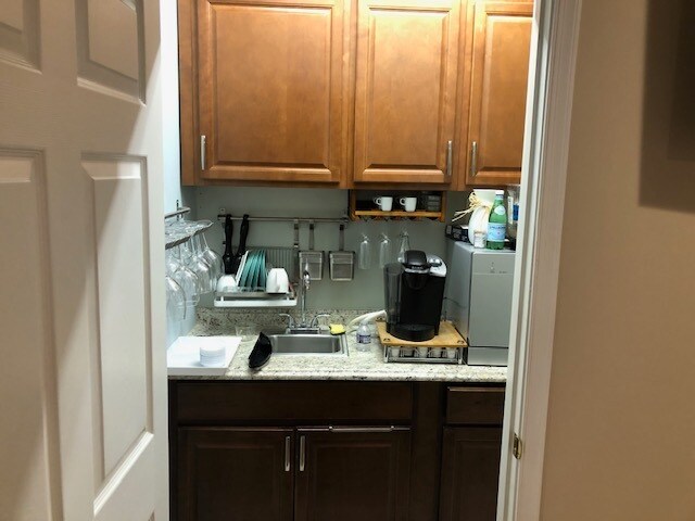 More Photos Of 44125 Woodridge Pky, Lansdowne Office For Sale