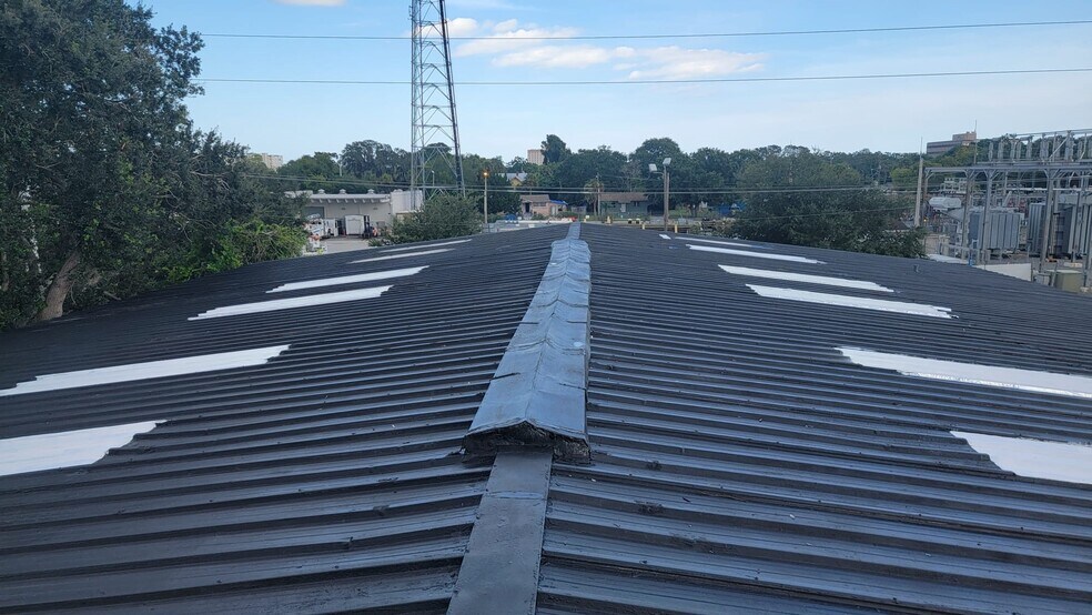 More Photos Of 424 S Deleon Ave, Titusville Warehouse For Sale