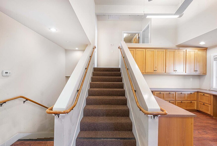 More Photos Of 17977 Sonoma Hwy, Sonoma Office For Sale