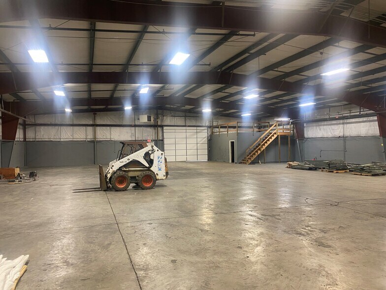 More Photos Of 4034 Pepperell Way, Dublin Warehouse For Lease