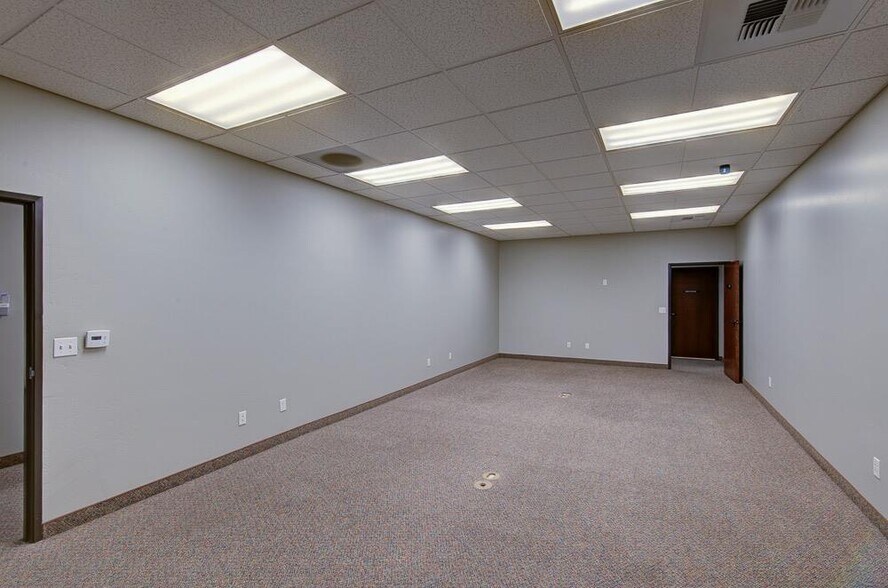 More Photos Of 1206 S O St, Tulare Office For Sale